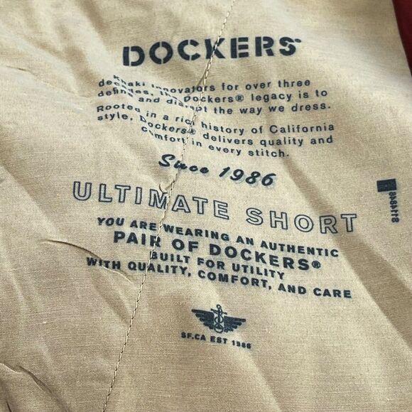 Dockers Shorts Mens 58 Red Ultimate Khaki Flat Front Supreme Flex 9" Inseam - Picture 16 of 16